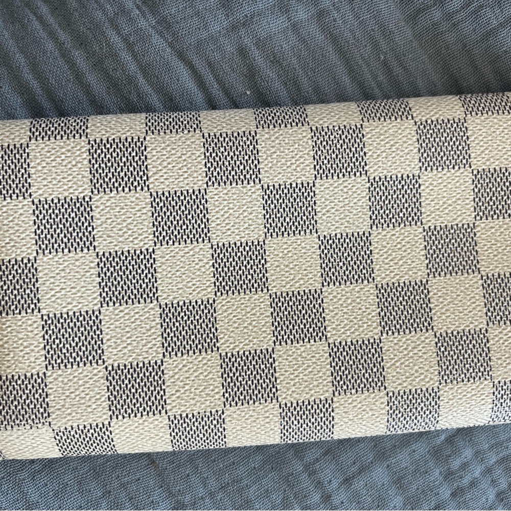 Louis Vuitton Sarah Azur Wallet - Picture 4 of 15